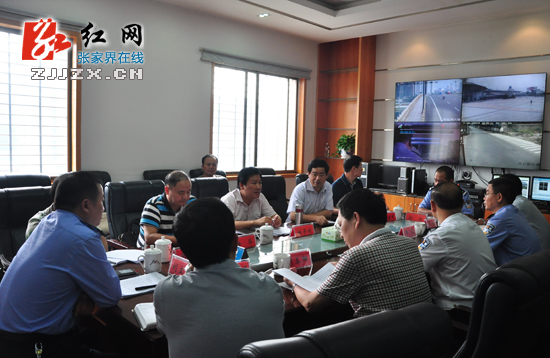 【警视窗】杜芳禄、刘绍建视察全市治安视频监控系统建设运行情况