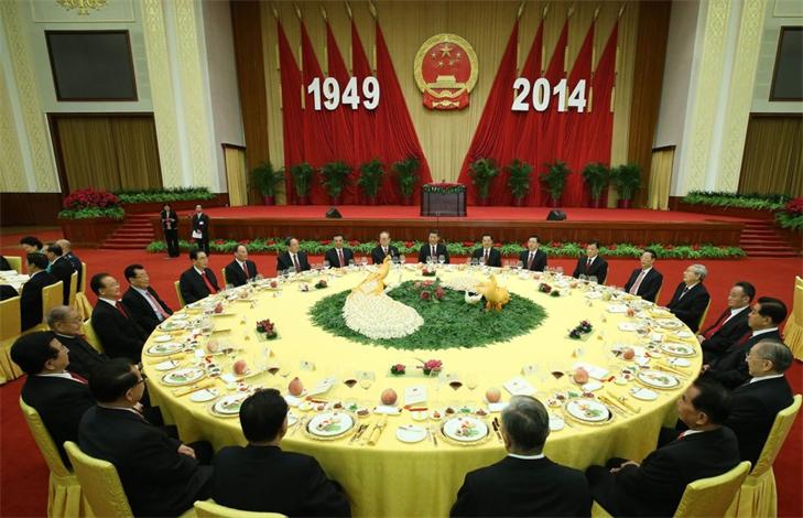 习近平江泽民胡锦涛等出席国务院国庆招待会