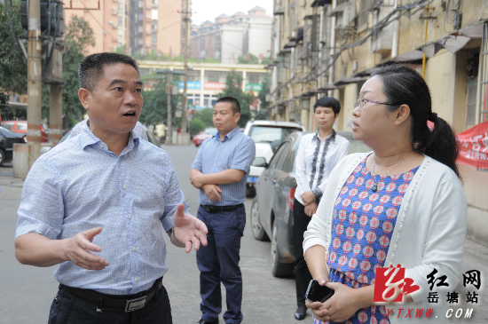 王永红带队调研城市“牛皮癣” 商讨“去癣洗脸”对策