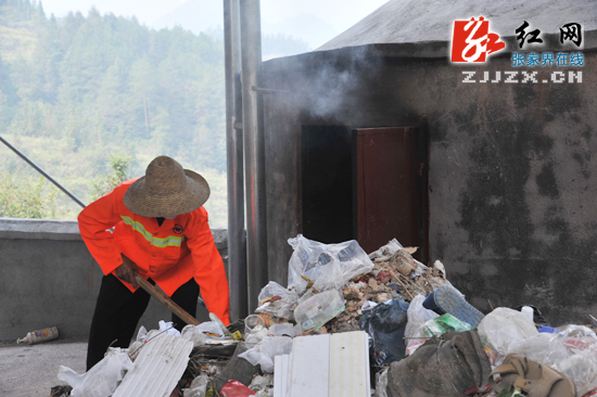 乡村垃圾处理不出村 廖家村镇建有垃圾焚烧炉