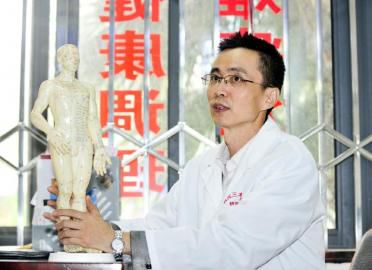 本组稿件采写华西都市报记者吴柳锋综合《新京报》摄影吕甲