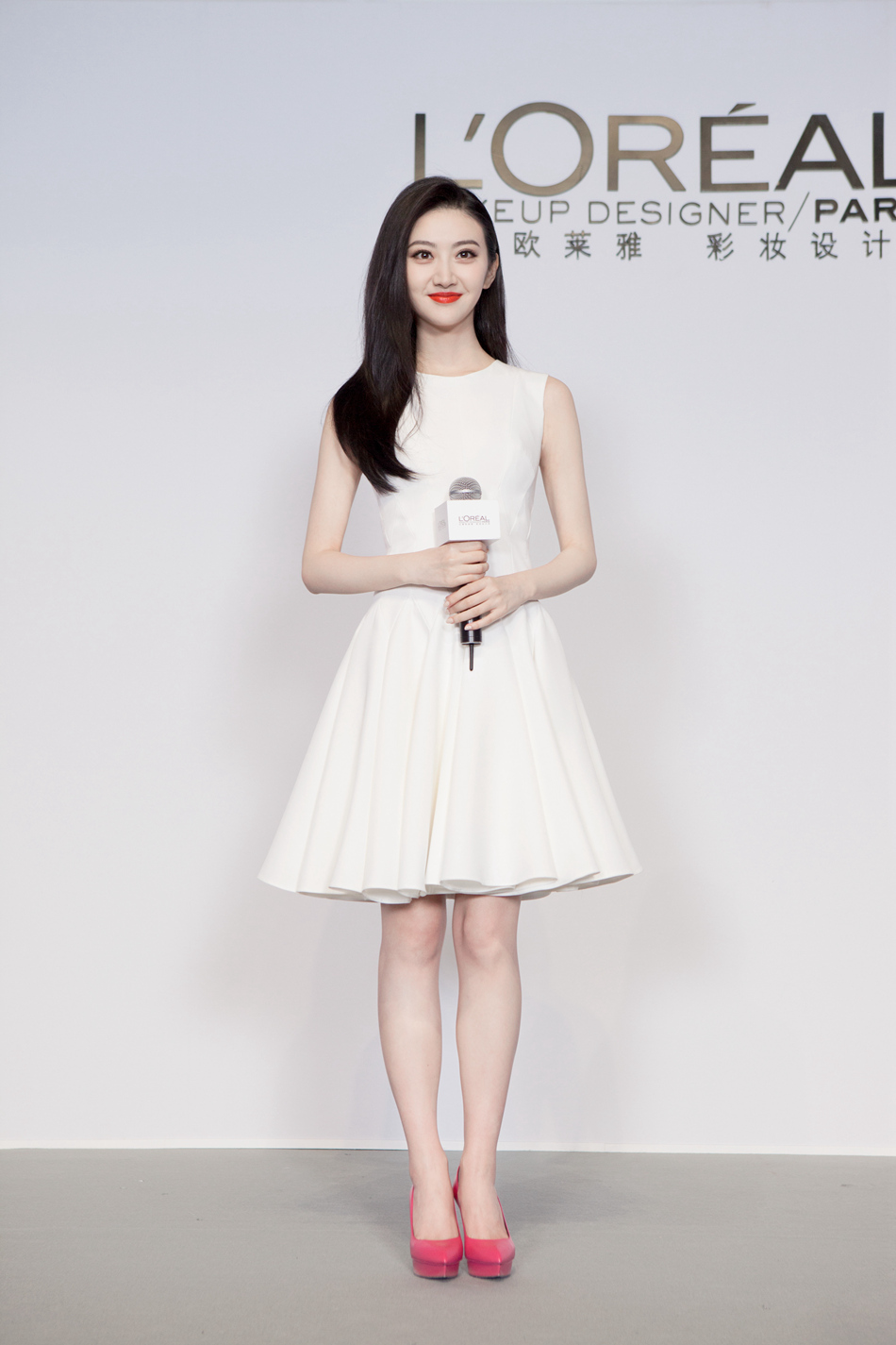 10月14日,全球第一美妆品牌欧莱雅正式宣布携手新生代演员景甜作为