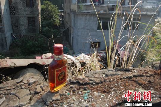 事故现场 吴铂铃 摄