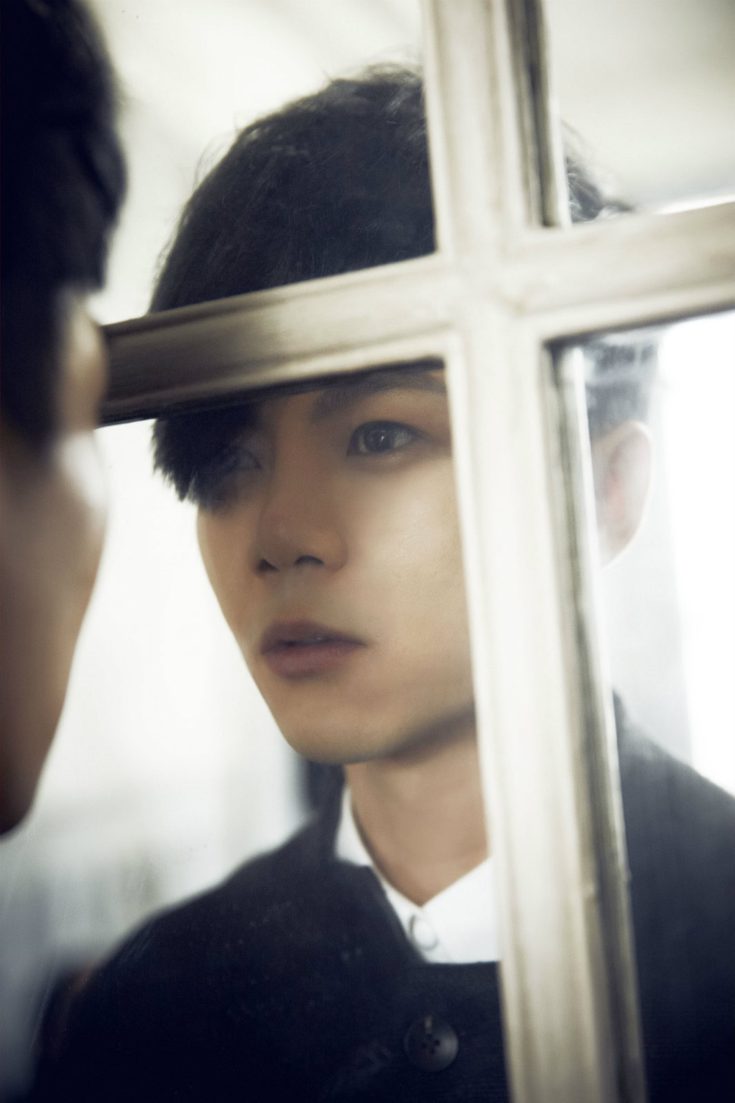 邓养天《狼狈》全新写真照曝光