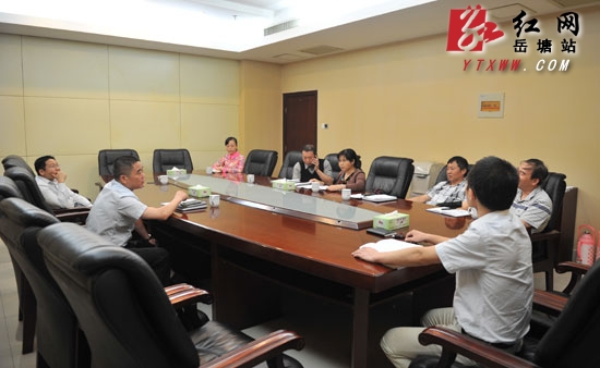 王永红部署岳塘区全民健身活动中心提质改造工作