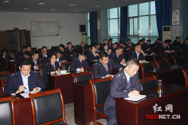 参加学习的临湘国税局税务人员