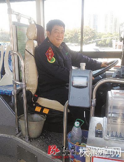 说起救人一事，李智谦虚地表示“我只是热心的株洲人中的一个”（记者 杨凌凌 摄）