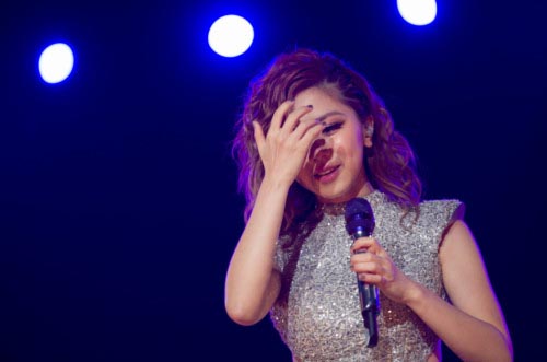 邓紫棋飙泪回应封杀传闻