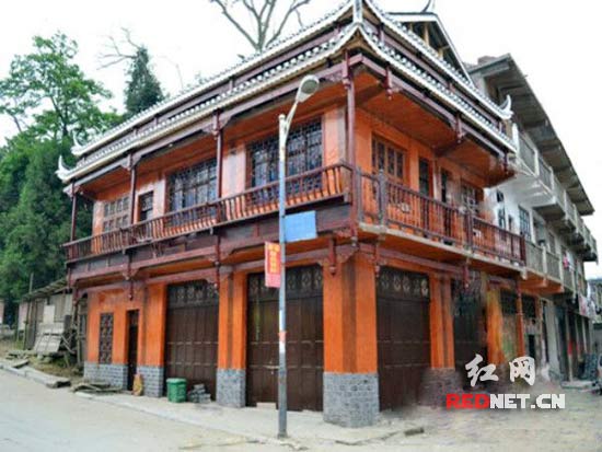 “穿衣戴帽”工程样板房