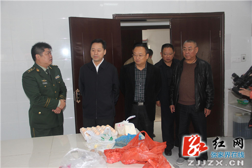 省政府副秘书长虢正贵看望武陵源消防大队官兵
