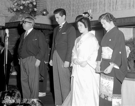 高仓健情史：妻子曾是日本红歌星