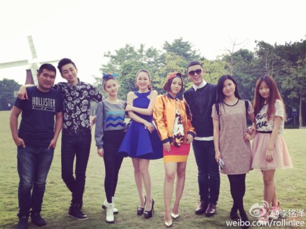 挑战一再升级洪辰付梦妮征战深圳