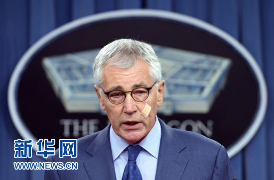 这张11月14日拍摄的照片显示,美国国防部长哈格尔在华盛顿五角大楼举行的记者会上讲话。美国总统奥巴马11月24日宣布国防部长哈格尔辞职。 新华社记者 殷博古 摄