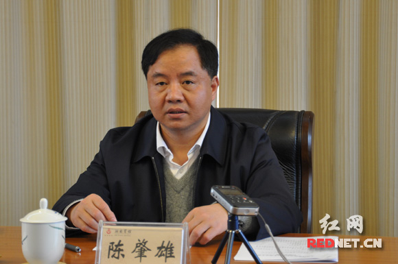 湖南省委常委、常务副省长陈肇雄在大气环境污染治理约谈会上要求，以最大的决心、最坚决的态度、最有力的措施推进大气污染防治工作。