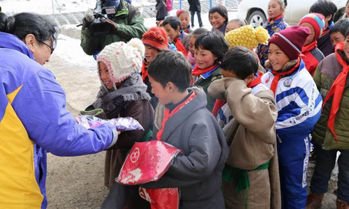 Love Packages from Premier Li Keqiang - redn