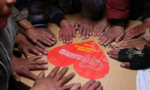 Love Packages from Premier Li Keqiang - redn