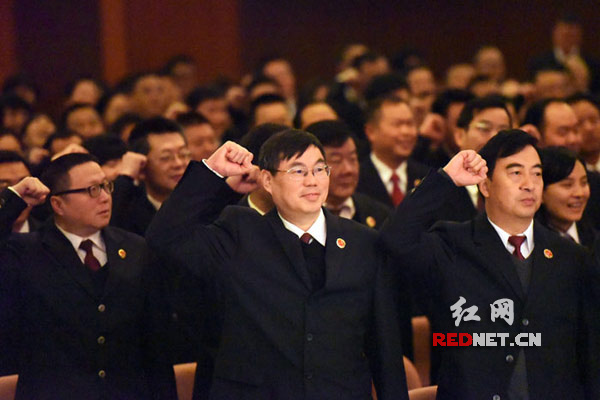 首个国家宪法日湖南万名检察官宣誓忠于宪法