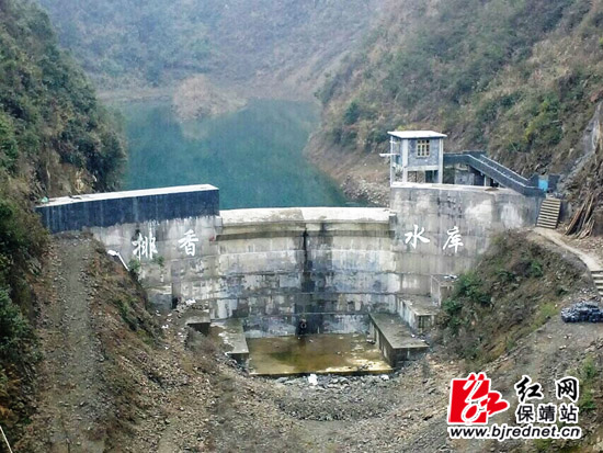 保靖葫芦镇:加强非汛期山塘水库巡查观测