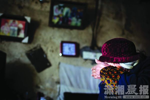 huangj1412819.JPG