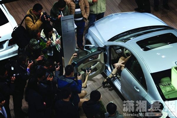huangj1412802_nEO_IMG.jpg