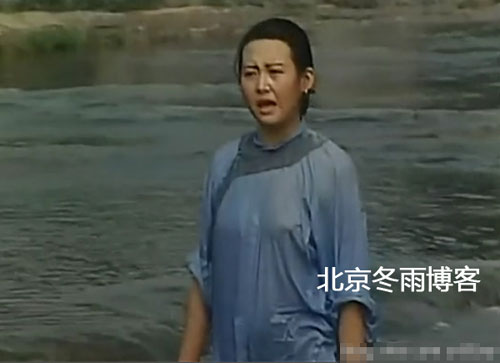 许晴23年前当众给孩子喂奶剧照曝光(图)
