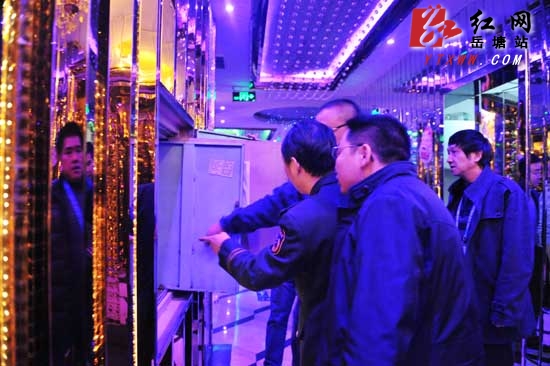 加强安全管理 朱毅强带队开展娱乐场所联合专项安全督查