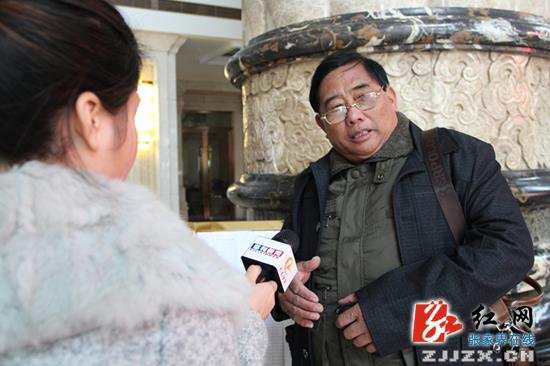 慈利县第十六届人民代表大会第三次会议 代表陆续报到