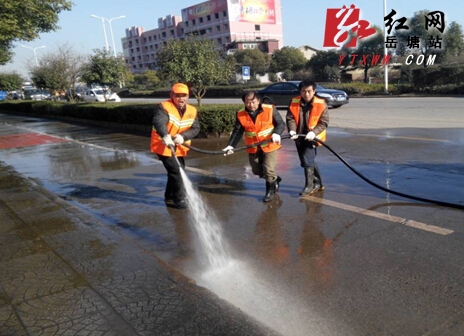 迎“国检” 岳塘区环卫道路清洗活动持续进行