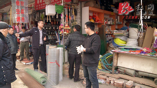 违规经营现象反弹 岳塘区联合执法组对工业品市场再整治