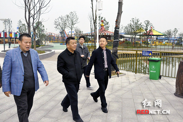 12月23日，湖南省质量技术监督局局长蒋新祺带队来到望城区乔口镇柏乐园检查游乐设施安全管理工作。