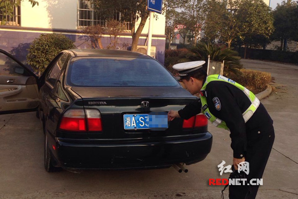 报废车套牌“自投罗网”  高速交警“瓮中捉鳖”