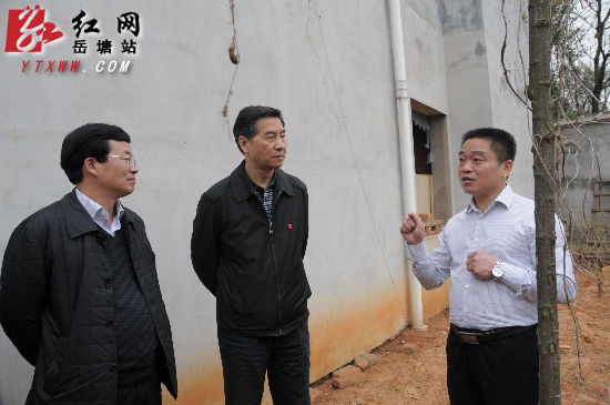 蔡力峰带队督查依法查处宝塔公园八户违建别墅工作