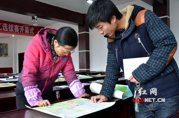 1月8日，湖南省绥宁县小学、幼儿园七巧科普系列创意作品评选在青少年活动中心开评