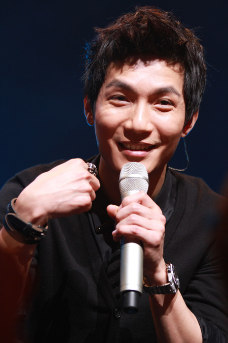 陈楚生与歌迷互动