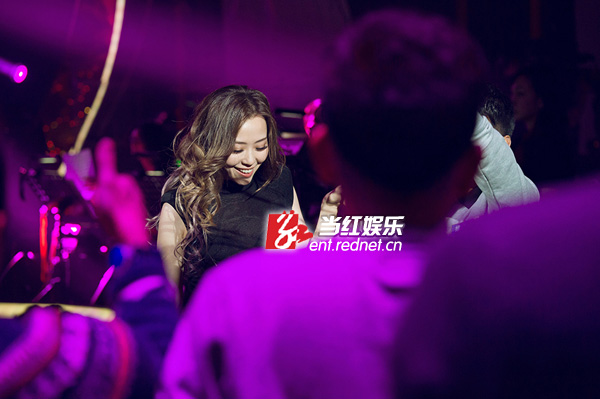 张靓颖第二场夺冠