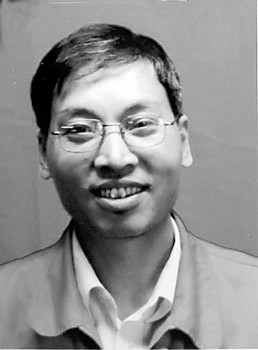 谭千秋：用生命作支撑 舍身护生的教导主任