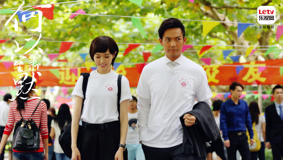 钟汉良唐嫣重返校园