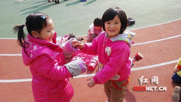 小小姐妹欢乐多