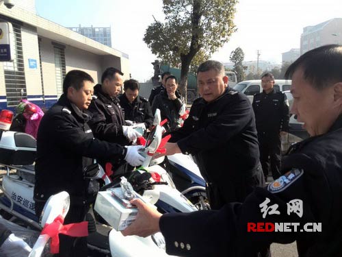 装备发放现场