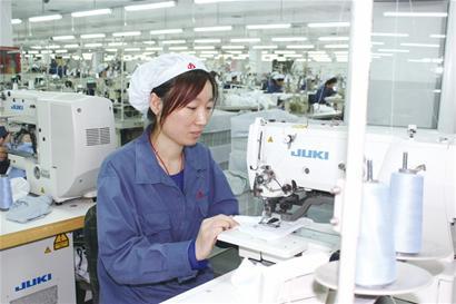 90后女孩考上一本放弃上大学 打工替父还债【图】