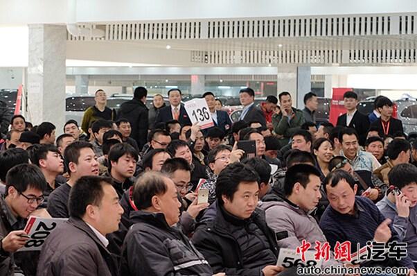 中央公车拍卖第2日车辆售罄 神秘买家拍下20余辆