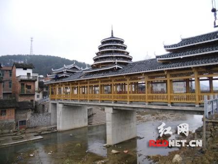 民族风雨桥五福桥主体工程竣工。