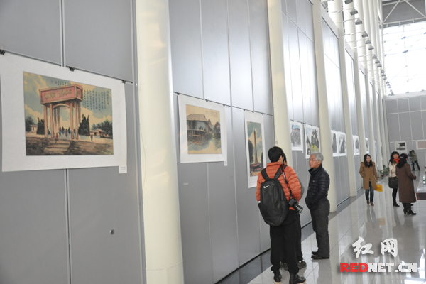 “穿过大半个地球去看贝宁——九歌书画院艺术家回国汇报展”在湖南省群众艺术馆开展。