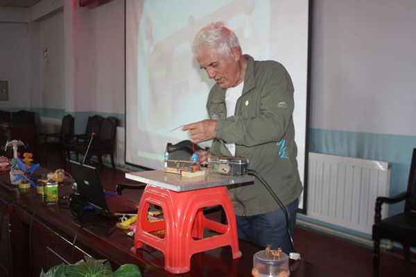 新疆七旬“外裔中国人”李忆祖：我不是“老外”，是新疆人