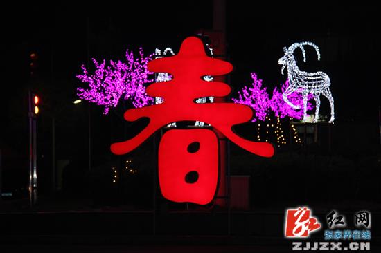 喜庆灯笼扮靓慈利县大街小巷（组图）