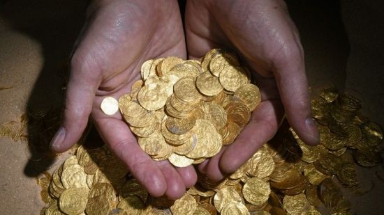 以色列古海港发现两千枚千年金币将继续挖掘（图）