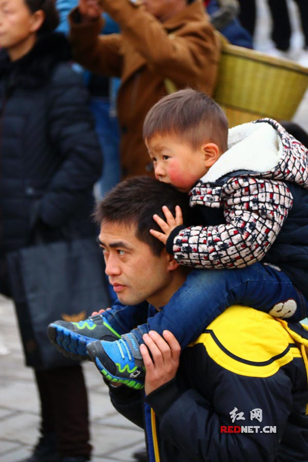 观众中的温馨和幸福 摄影:彭梁心