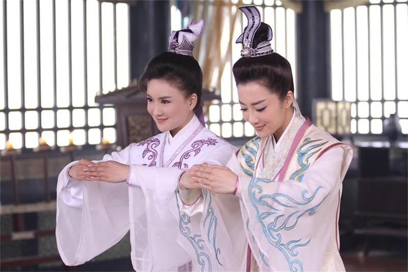 《封神英雄》李依晓 举手投足 不失儒雅