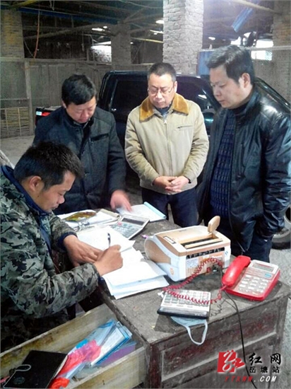 岳塘区加强活禽经营市场H7N9流感防控工作