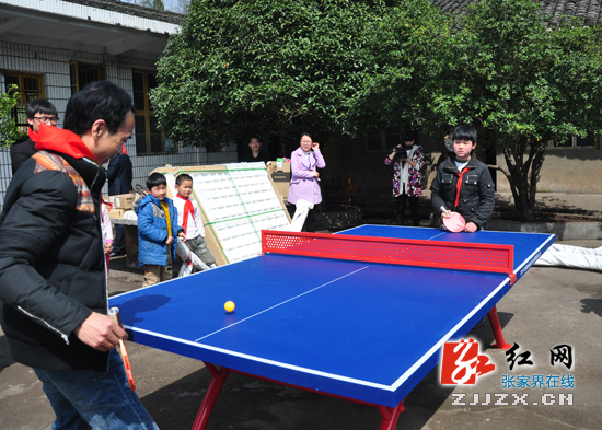2015年“春暖童心”桑植行起航 传承贺帅精神和雷锋精神